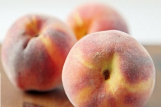 Как легко можно очистить персик