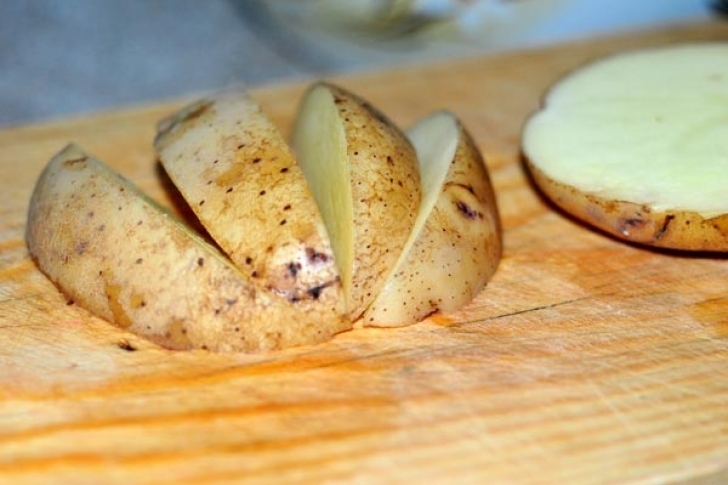 Картофель с розмарином